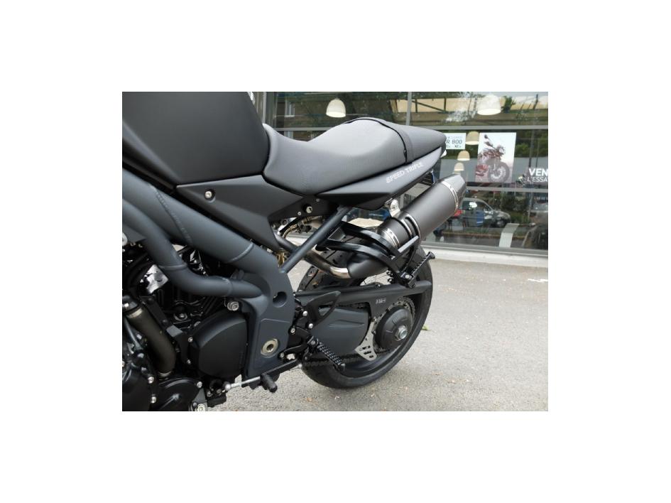 Speed Triple Black Legion