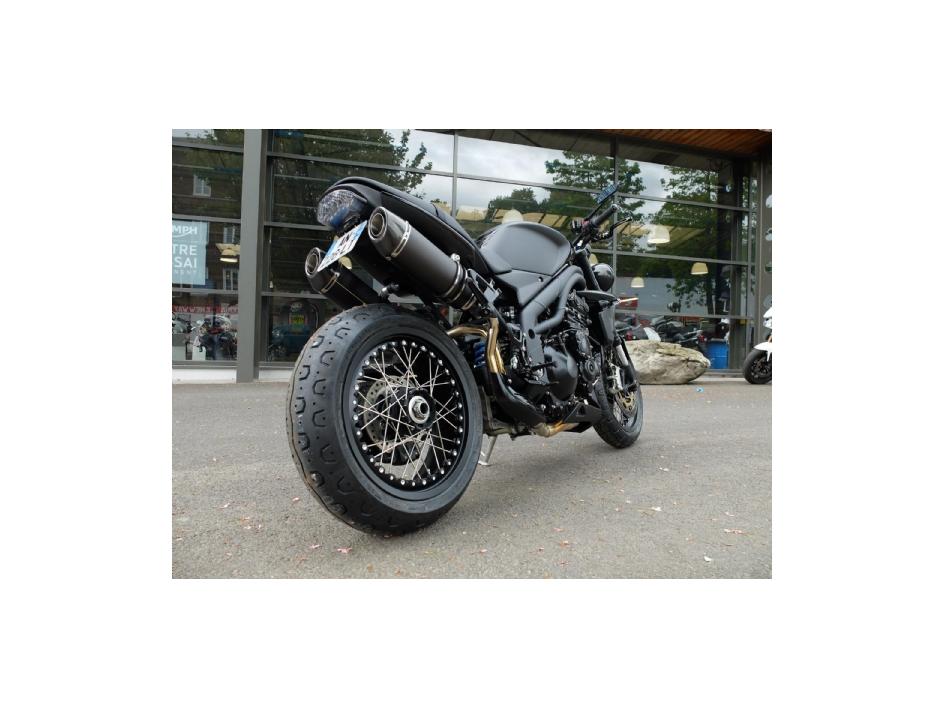 Speed Triple Black Legion