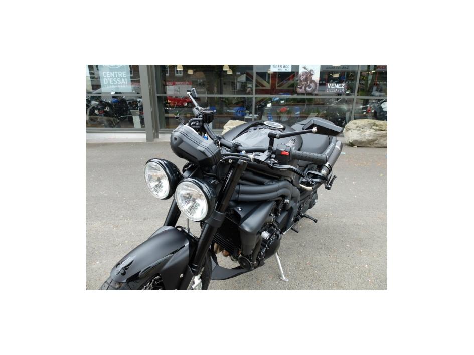 Speed Triple Black Legion