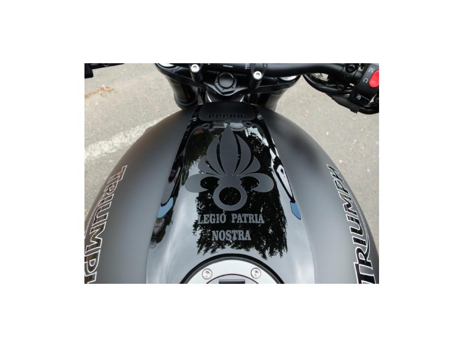 Speed Triple Black Legion